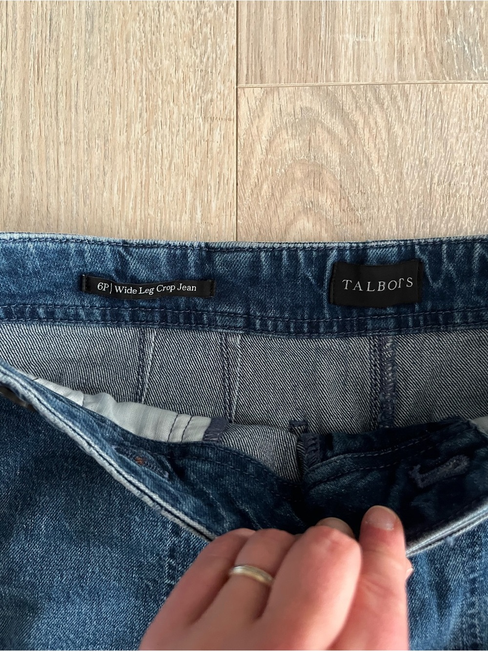 NWT Talbots Women’s Crop Wide Leg Jeans Cora Wash - Size 6 Petite - Picture 5 of 9